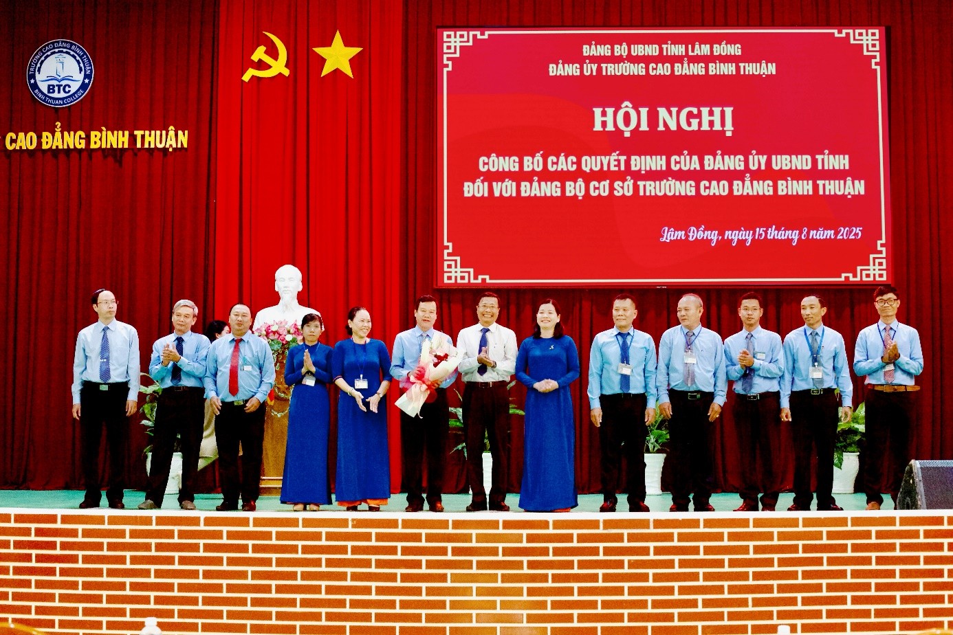 HỘI NGHỊ CÔNG BỐ QUYẾT ĐỊNH TIẾP NHẬN ĐẢNG BỘ TRƯỜNG CAO ĐẲNG BÌNH THUẬN VÀ CÔNG TÁC NHÂN SỰ ĐỐI VỚI ĐẢNG ỦY TRƯỜNG