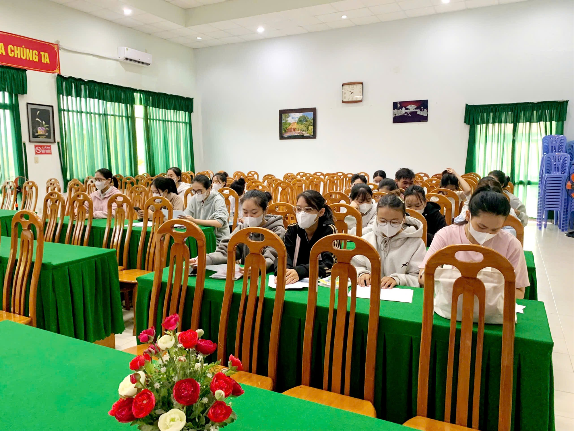 Sinh viên Cao đẳng Điều dưỡng K15 Trường Cao đẳng Bình Thuận có việc làm đúng chuyên môn ngay sau khi ra trường