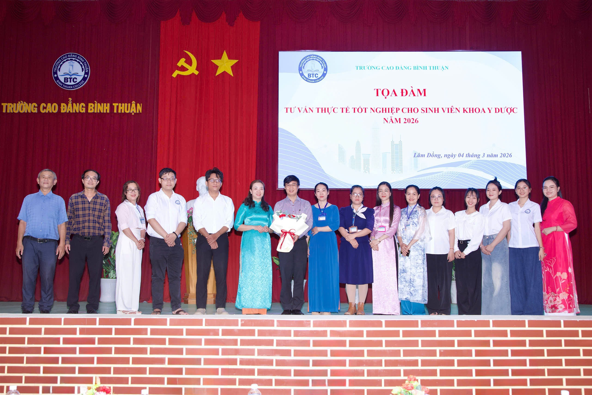 Tọa đàm thực tế tốt nghiệp “Sẵn sàng chinh phục nghề nghiệp”, sinh viên năm 3, Khoa Y – Dược, Trường Cao đẳng Bình Thuận