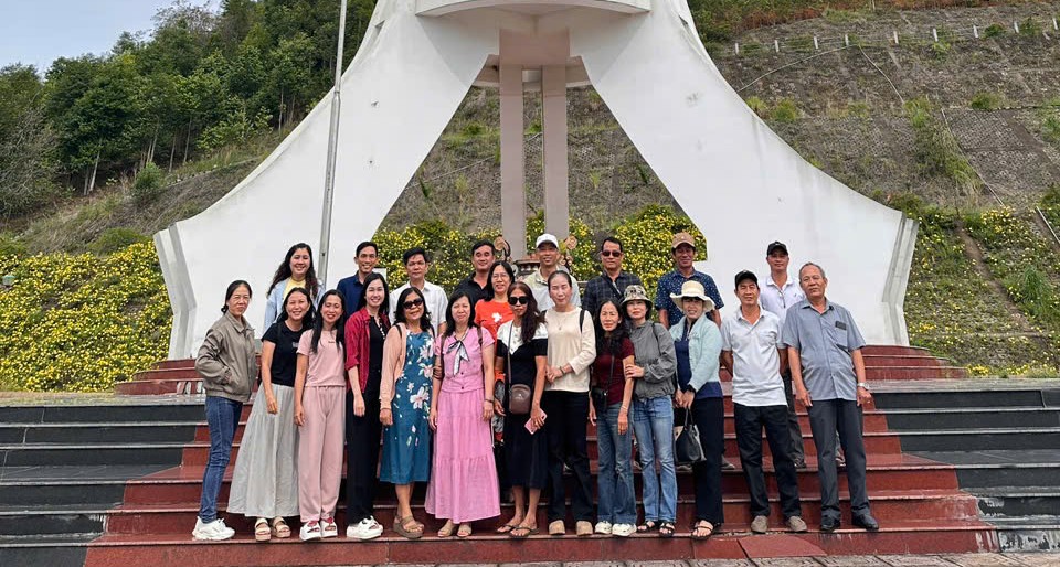 Đảng viên Chi bộ 1 sinh hoạt chuyên đề: Học tập và làm theo tư tưởng Hồ Chí Minh về trách nhiệm nêu gương